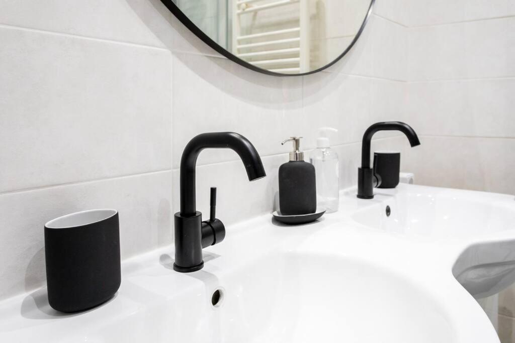 L7 Suite 5Mins Walk Old Town 3 Rooms Ac Wifi Nizza Esterno foto